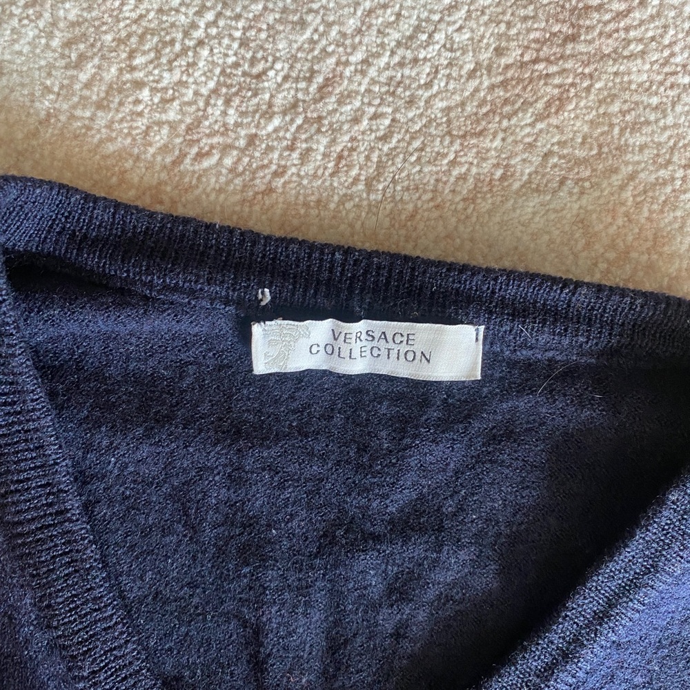 Versace sweater - Picture 2 of 3